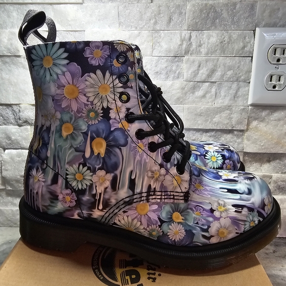 Dr. Martens Shoes - Dr. Martens Pascal boot, Paint Slick Backhand, UK 5